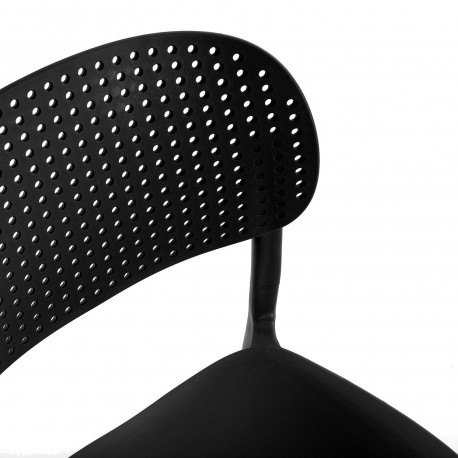 SILLA DE COMEDOR NEGRA APILABLE