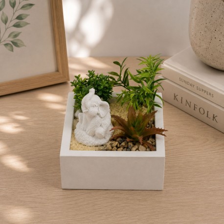 MACETA DE CEMENTO CON PLANTA Y ELEFANTE